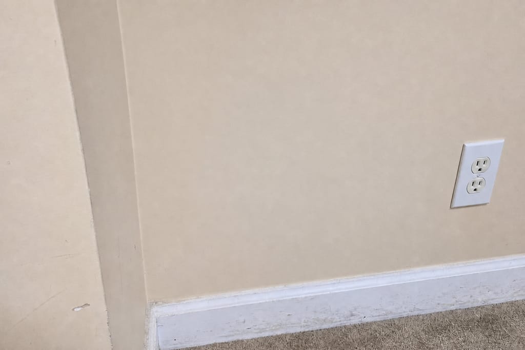 Drywall Patching And Hole Repair photo